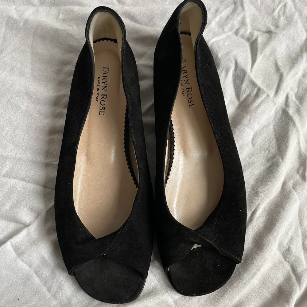 Taryn Rose Suede Ballet flats